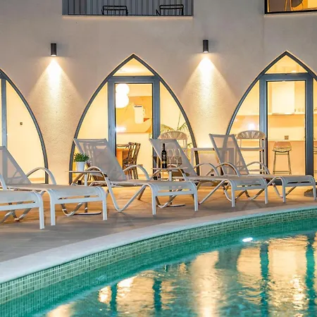 Cozy In With Kitchen * Srima