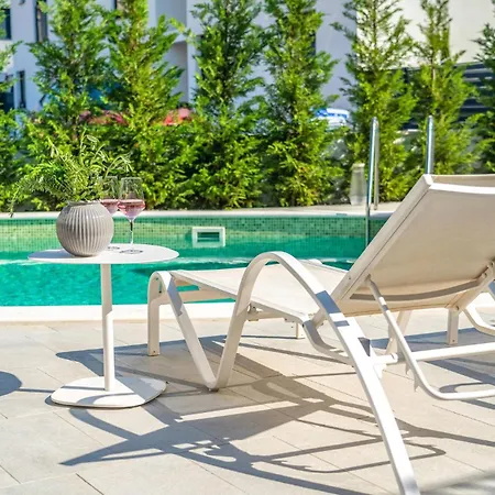 Feriehus Cozy In With Kitchen Srima