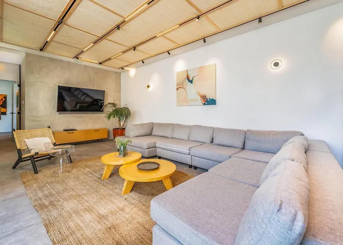 Cozy In With Kitchen *