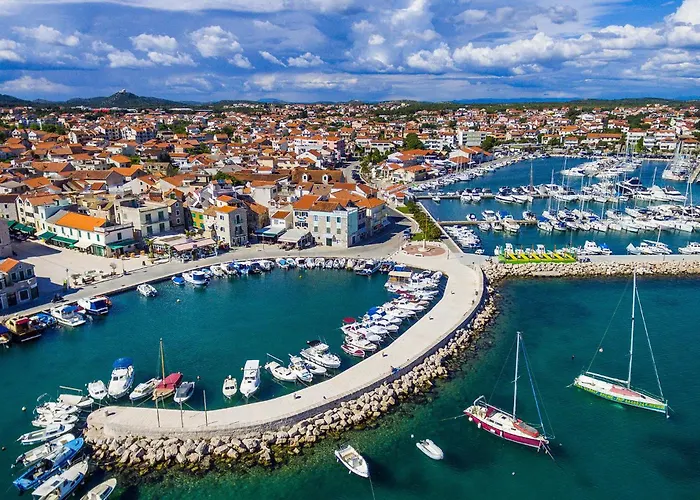 Cozy In With Kitchen Srima