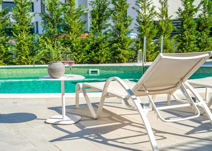 Vakantiehuis Cozy In With Kitchen Srima